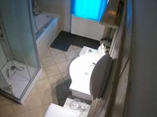 voyeurcam-julmodels-bath-2nd-2