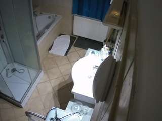 voyeurcam-julmodels-bath-2nd-2