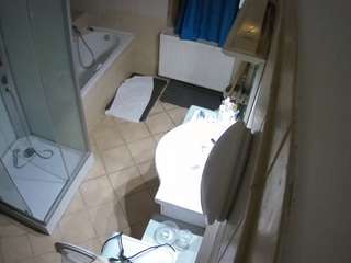voyeurcam-julmodels-bath-2nd-2