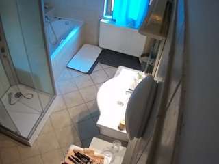 voyeurcam-julmodels-bath-2nd-2