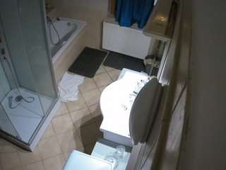 voyeurcam-julmodels-bath-2nd-2