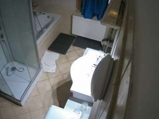 voyeurcam-julmodels-bath-2nd-2