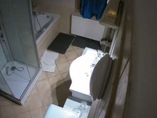 voyeurcam-julmodels-bath-2nd-2