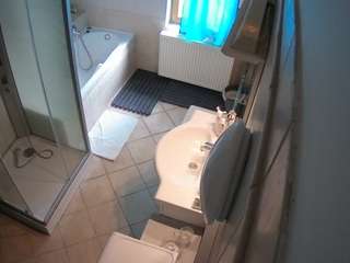 voyeurcam-julmodels-bath-2nd-2