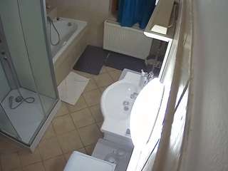 voyeurcam-julmodels-bath-2nd-2