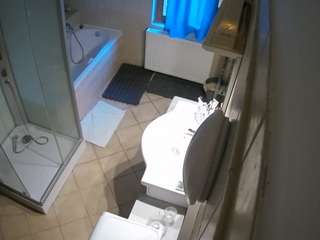 voyeurcam-julmodels-bath-2nd-2's CamSoda show and profile