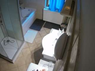 voyeurcam-julmodels-bath-2nd-2