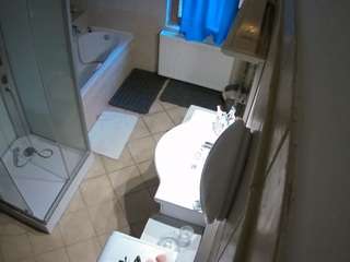 voyeurcam-julmodels-bath-2nd-2