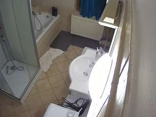 voyeurcam-julmodels-bath-2nd-2