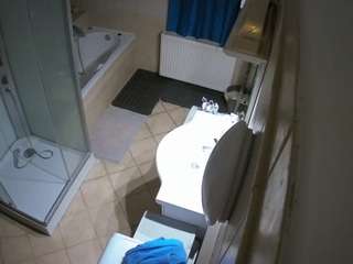 voyeurcam-julmodels-bath-2nd-2 Live Webcam on CamSoda