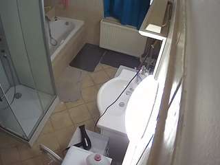 voyeurcam-julmodels-bath-2nd-2 webcam