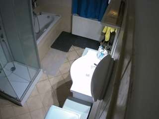 voyeurcam-julmodels-bath-2nd-2