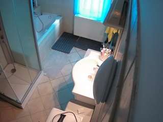 voyeurcam-julmodels-bath-2nd-2