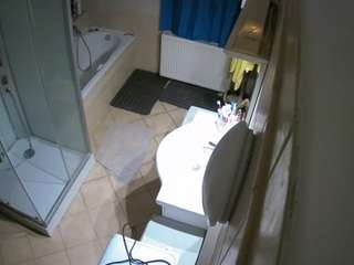 voyeurcam-julmodels-bath-2nd-2