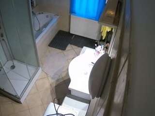 voyeurcam-julmodels-bath-2nd-2