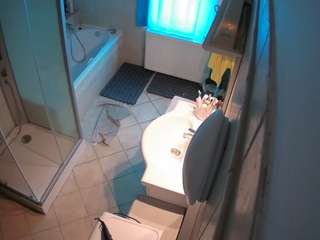 Julmodels Bathroom 2nd Floor-2