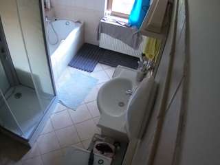 voyeurcam-julmodels-bath-2nd-2