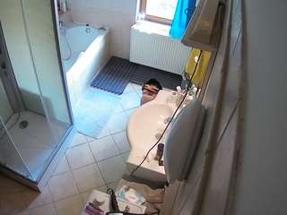 voyeurcam-julmodels-bath-2nd-2 webcam