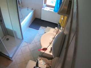 voyeurcam-julmodels-bath-2nd-2 webcam