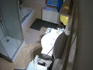 voyeurcam-julmodels-bath-2nd-2