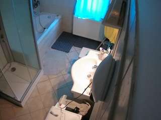 voyeurcam-julmodels-bath-2nd-2 webcam