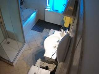 voyeurcam-julmodels-bath-2nd-2 webcam