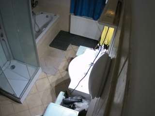 voyeurcam-julmodels-bath-2nd-2