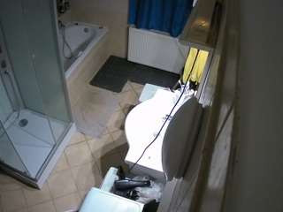 voyeurcam-julmodels-bath-2nd-2