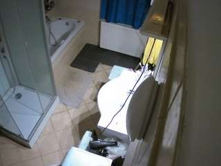 voyeurcam-julmodels-bath-2nd-2