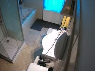 voyeurcam-julmodels-bath-2nd-2 webcam