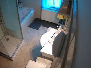 voyeurcam-julmodels-bath-2nd-2 webcam