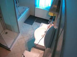 voyeurcam-julmodels-bath-2nd-2