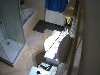 voyeurcam-julmodels-bath-2nd-2