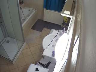 voyeurcam-julmodels-bath-2nd-2