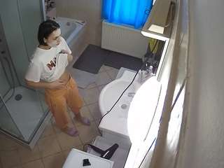 voyeurcam-julmodels-bath-2nd-2