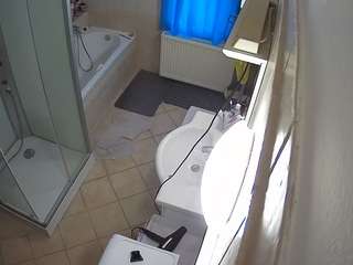 voyeurcam-julmodels-bath-2nd-2