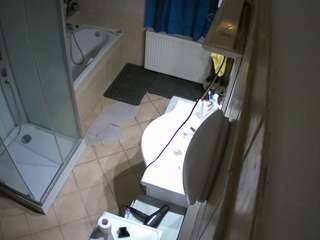 voyeurcam-julmodels-bath-2nd-2