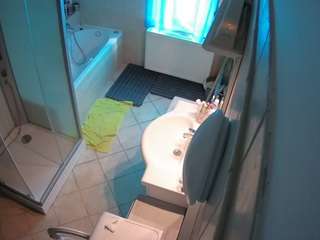 voyeurcam-julmodels-bath-2nd-2 live cam profile