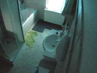 voyeurcam-julmodels-bath-2nd-2