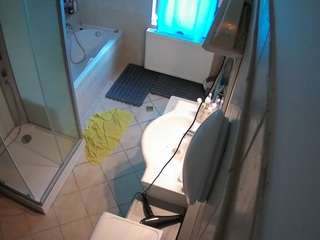 voyeurcam-julmodels-bath-2nd-2 live cam profile