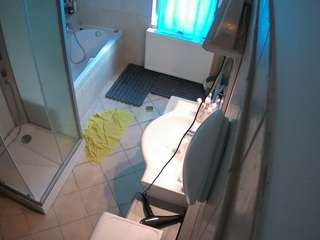 voyeurcam-julmodels-bath-2nd-2