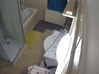 voyeurcam-julmodels-bath-2nd-2 live cam profile