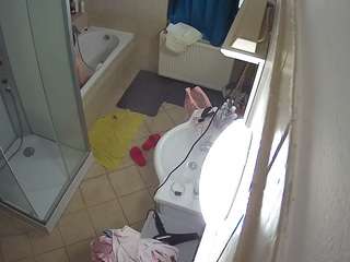 voyeurcam-julmodels-bath-2nd-2 live cam profile