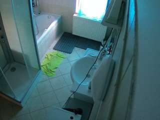 voyeurcam-julmodels-bath-2nd-2 live cam profile