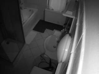 le modèle voyeurcam-julmodels-bath-2nd-2 est en webcam porno dans un show sur le site camsoda, il possède les tags suivants: flash,flashing,hidden,hidden cam,julmodels-house,pov,sexwebcam,shower,voyeur,hd