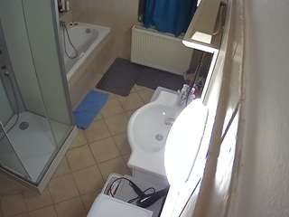 voyeurcam-julmodels-bath-2nd-2