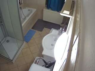 voyeurcam-julmodels-bath-2nd-2 live cam profile