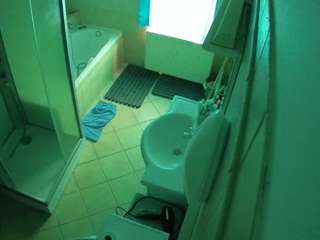 voyeurcam-julmodels-bath-2nd-2