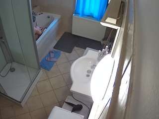 voyeurcam-julmodels-bath-2nd-2 live cam profile