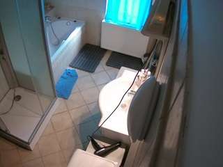 voyeurcam-julmodels-bath-2nd-2